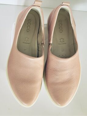 Ecco Gillian Women's Slip-On Leather Sneakers Blush Pink Sz 37